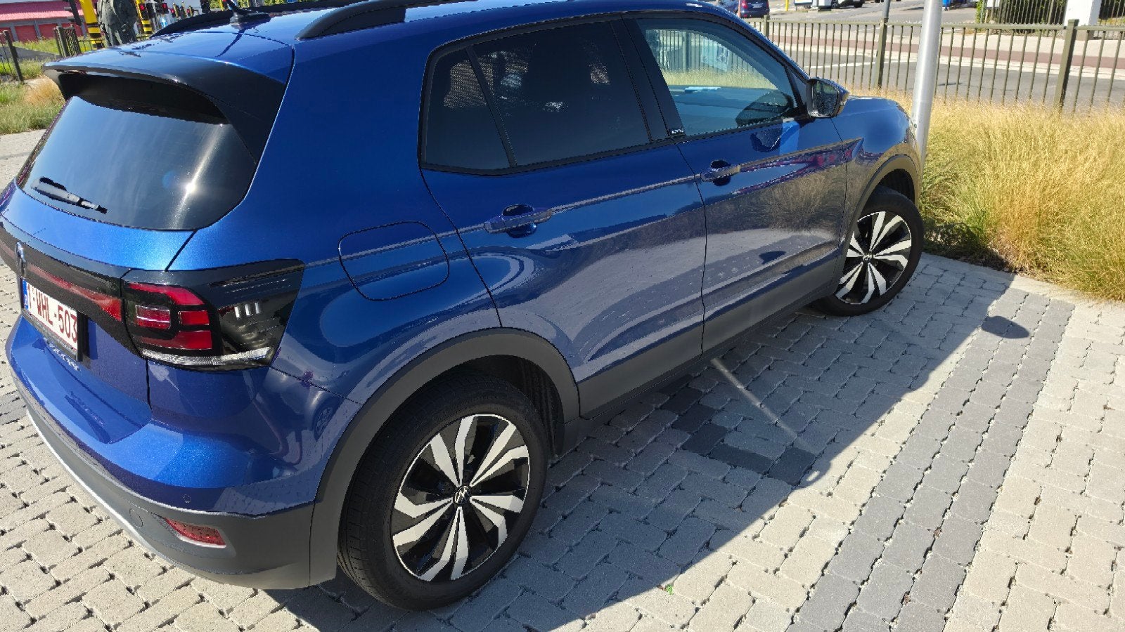 VW T-CROSS Active 2023, Autos, Euro 6, 1290 kg, Entretenue par le concessionnaire, Noir