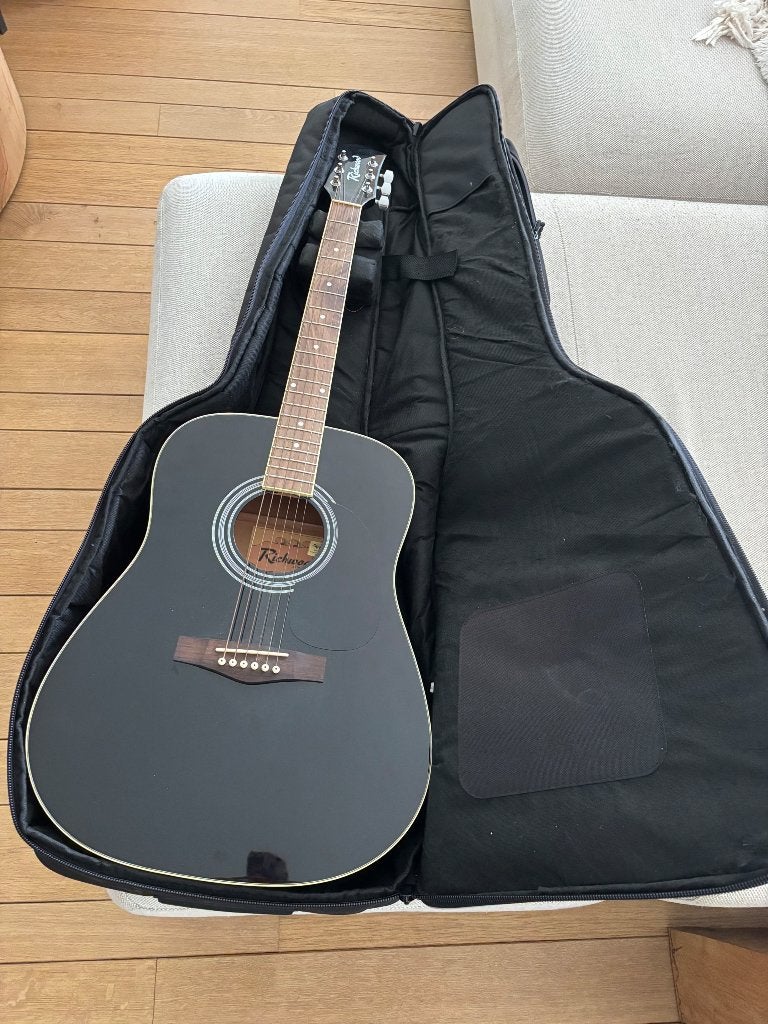 Guitare Richwood noire, Enlèvement, Neuf, Guitare classique ou espagnole, Avec valise