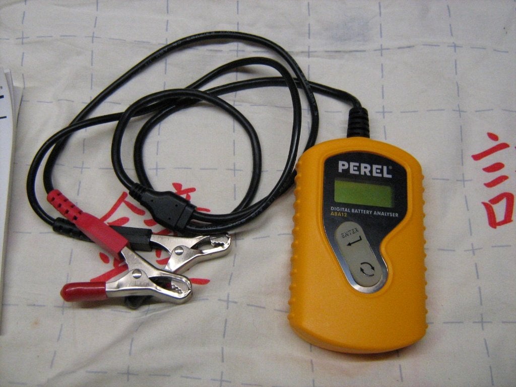 VEND ANALYSEUR VOITURE POUR BATT-12V,, Enlèvement, Comme neuf
