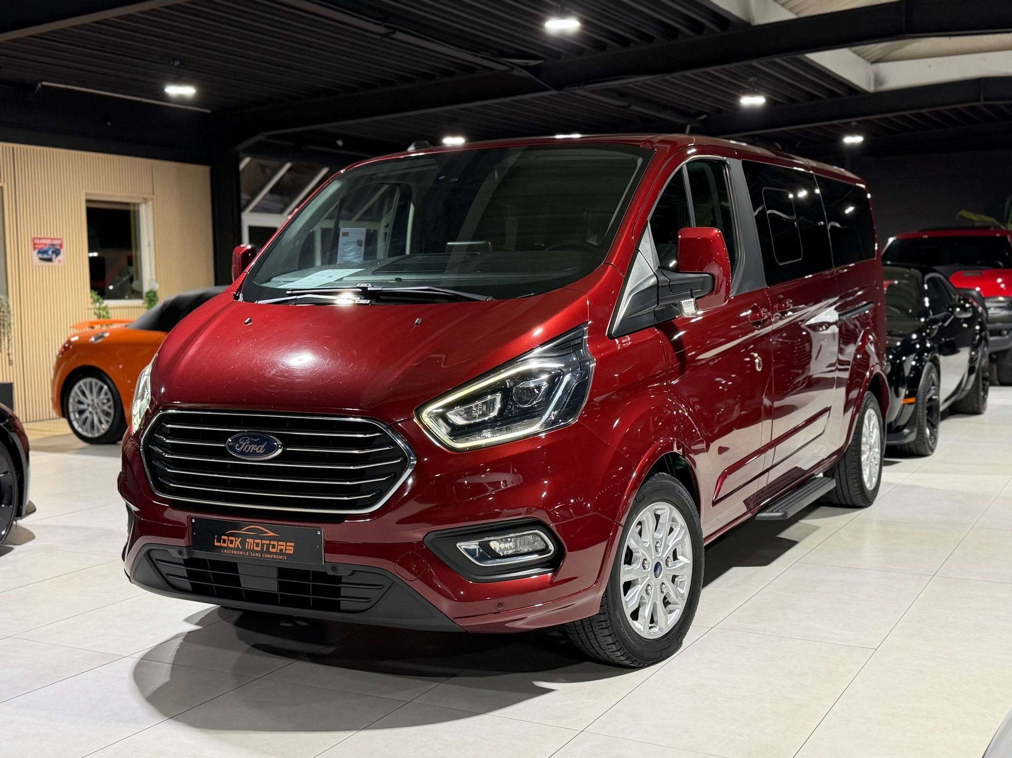 Ford Tourneo Custom 2.0 TDCi Titanium X LONG CHASSIS 185cv 8, Rouge, Achat, Boîte manuelle, 5 portes