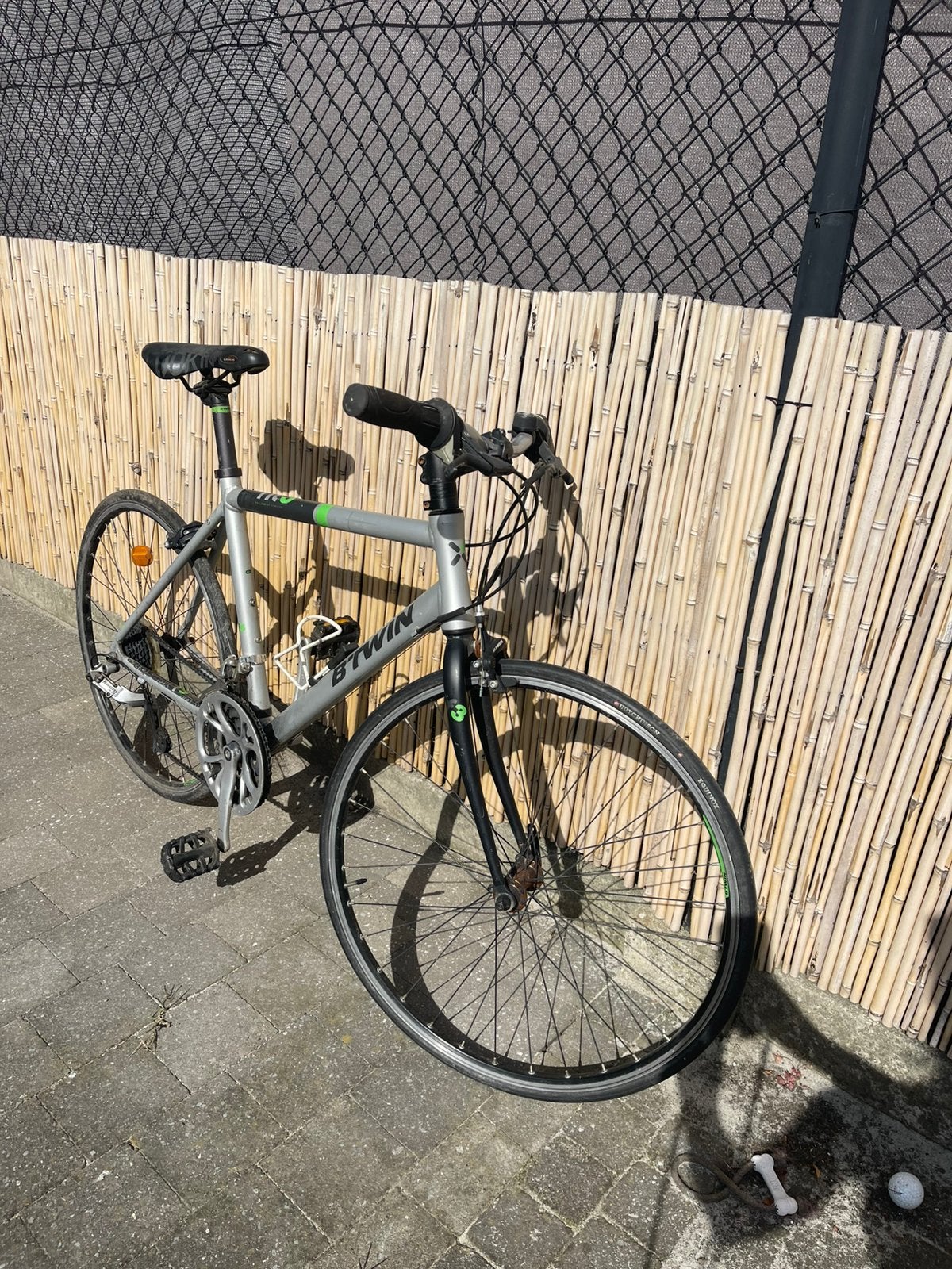Sportieve B'Twin Fit 3 fiets – Maat 50 (18 versnellingen), Fietsen en Brommers, Gebruikt, 26 inch, 15 tot 20 versnellingen, 50 tot 53 cm