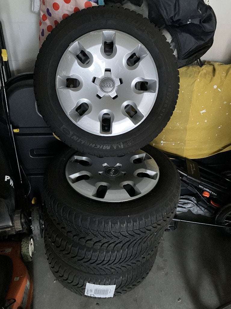 Set winterbanden 4 stuks ( AUDI), Autos : Pièces & Accessoires, Neuf, 15 pouces, Pneus et Jantes, Pneus hiver