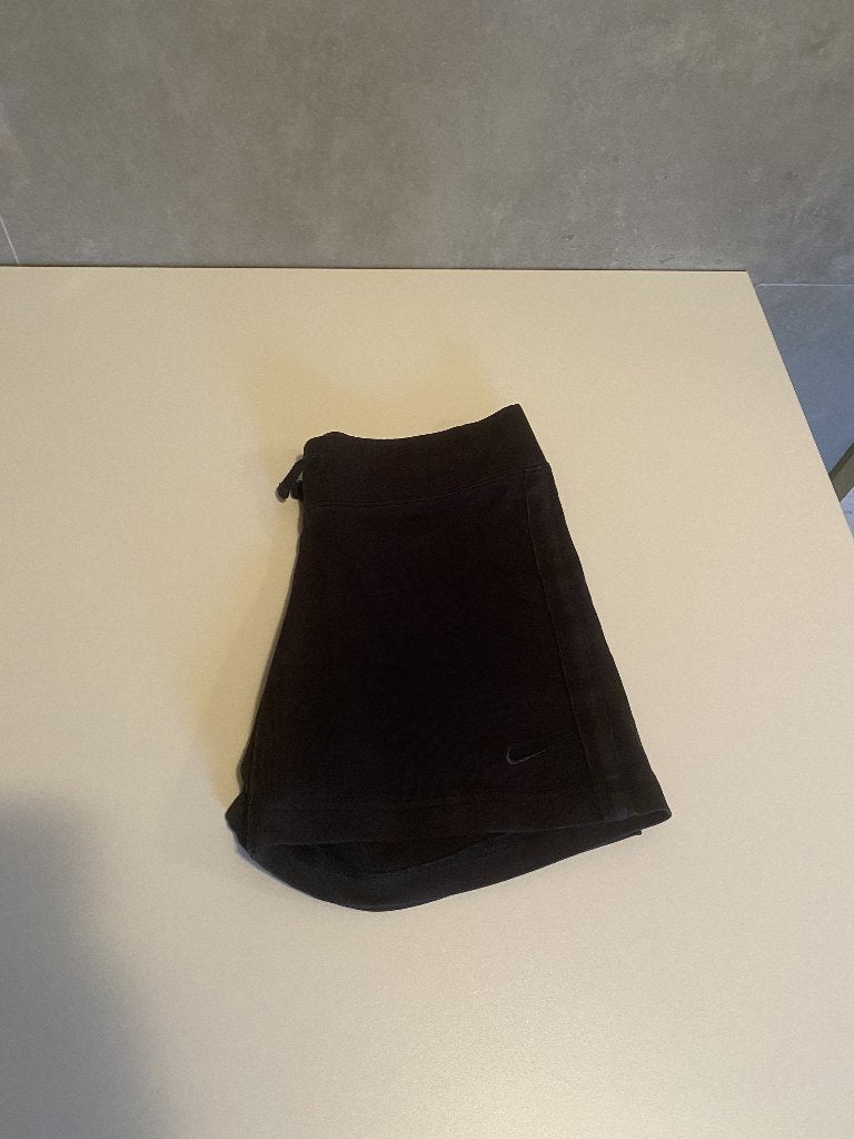 short nike maat S, Kleding | Dames, Zwart, Nike, Ophalen of Verzenden, Zo goed als nieuw