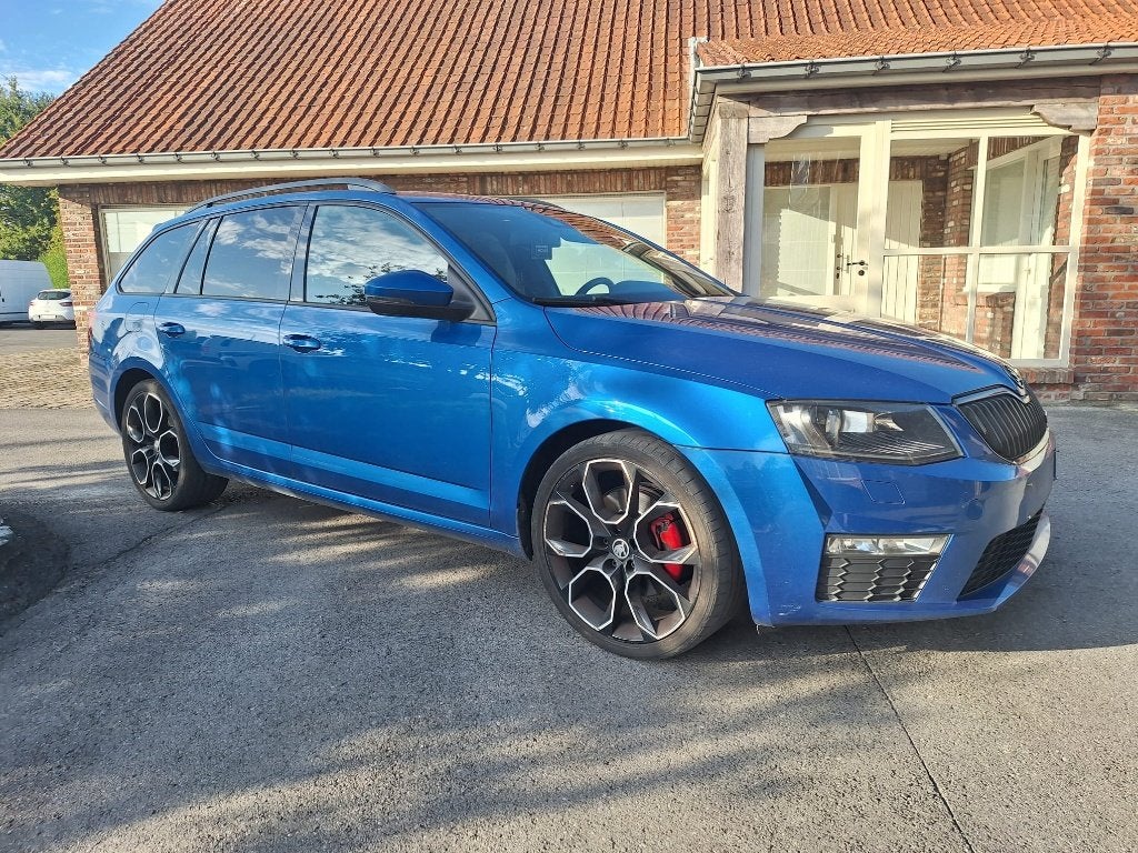 Skoda Octavia VRS 2.0TDI 2016, Auto's, 4 cilinders, Blauw, Leder, Bedrijf