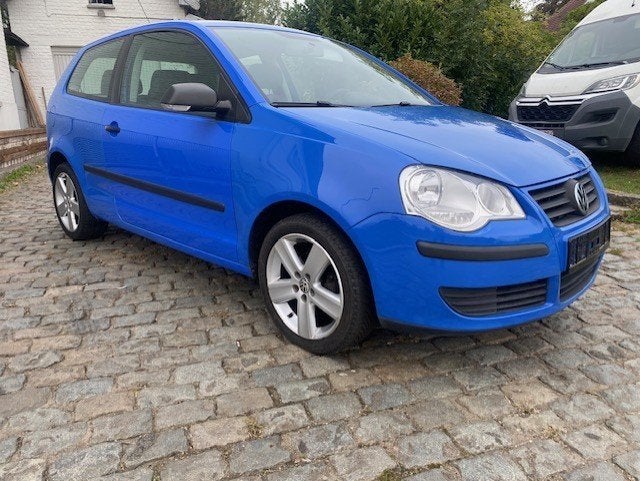 VW Polo Bleu Edition, Voorwielaandrijving, https://public.car-pass.be/vhr/41b3d03d-bb72-40a7-a9a3-9ce1d6cd2762, Stof, 1142 cc