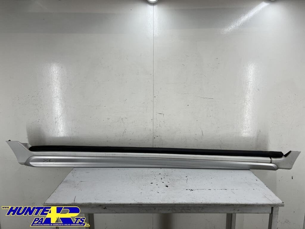 Dorpel R wit 614-46 Volvo XC60 I R-Design ('08->) 31294849, Enlèvement ou Envoi, Volvo, Volvo, Utilisé
