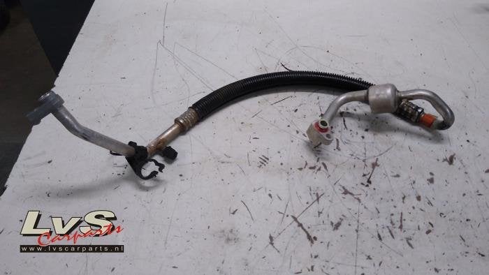 Tuyau clim d'un Ford Kuga, -, 3 mois de garantie, -, -