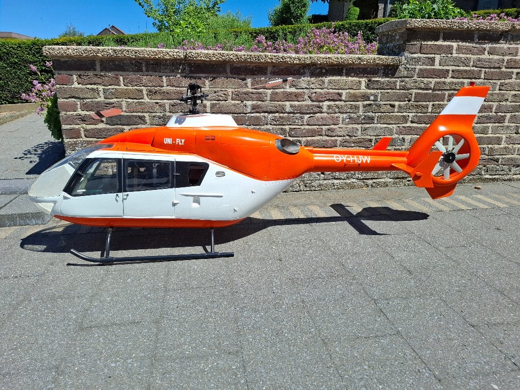 Vario EC135 electro, Hobby & Loisirs créatifs, Modélisme | Radiocommandé & Téléguidé | Hélicoptères & Quadricoptères, Enlèvement