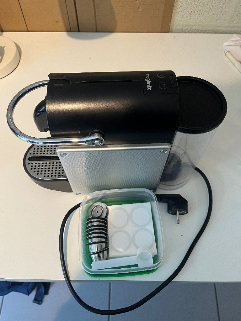 Magimix Nespresso-apparaat en accessoires, 1 kopje, Ophalen, Zo goed als nieuw, Espresso apparaat