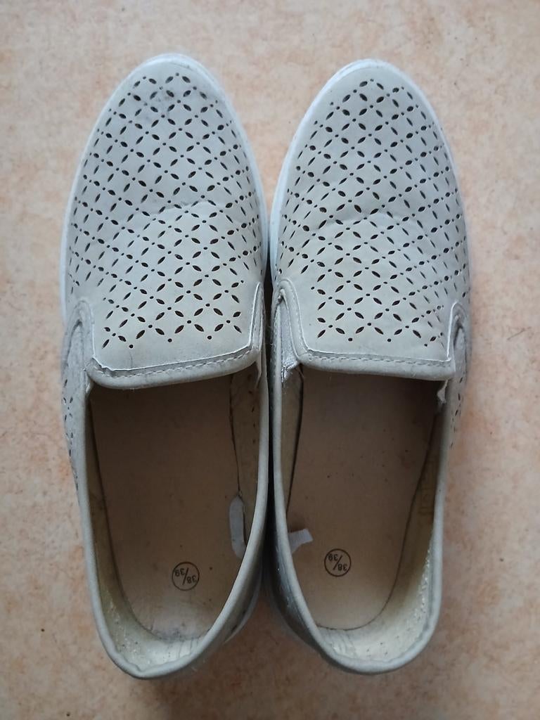 Beige instappers maat 39, Ophalen of Verzenden, Beige, Instappers