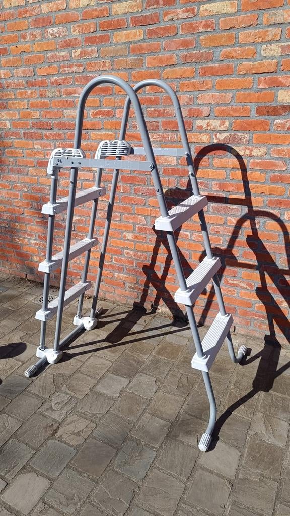 Intex zwembad ladder, Tuin en Terras, Ophalen, Gebruikt, Ladder