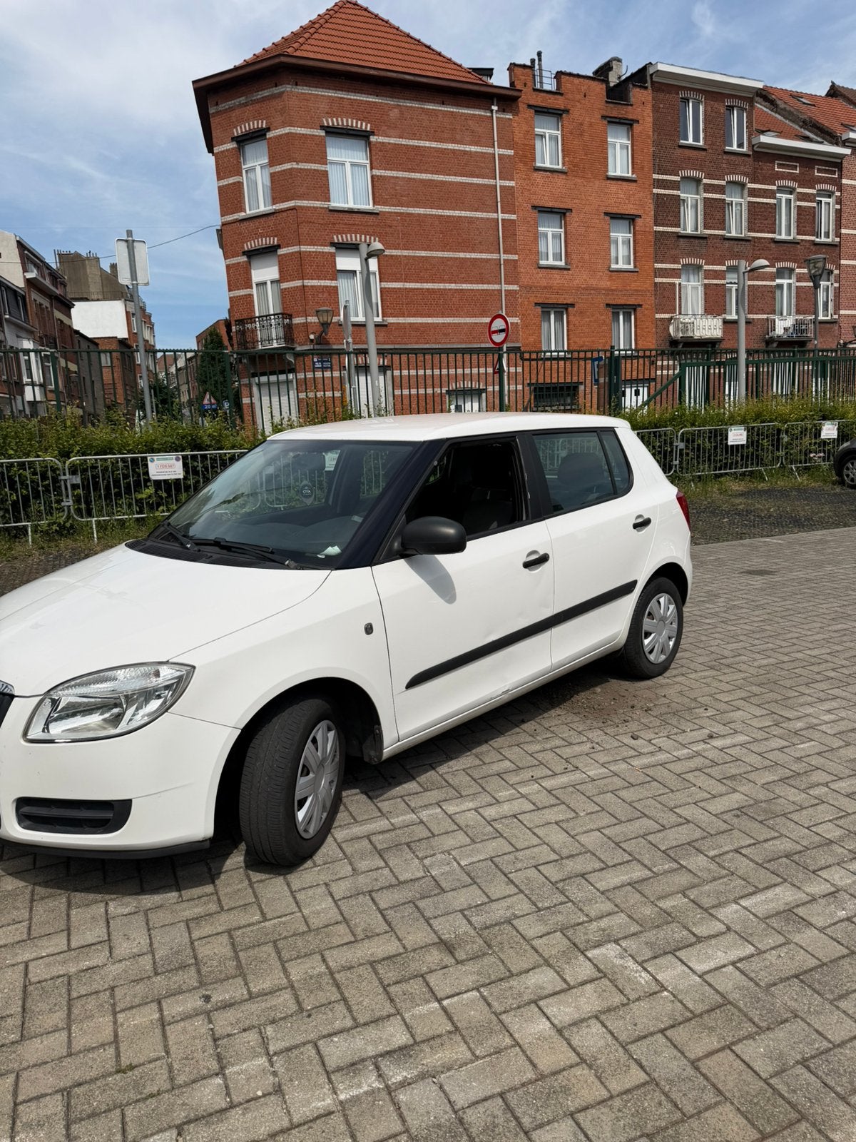 Skoda fabia 1.2 essence 2010 172000km. Pret à immatriculer, Autos, Achat, 5 portes, Particulier, Essence