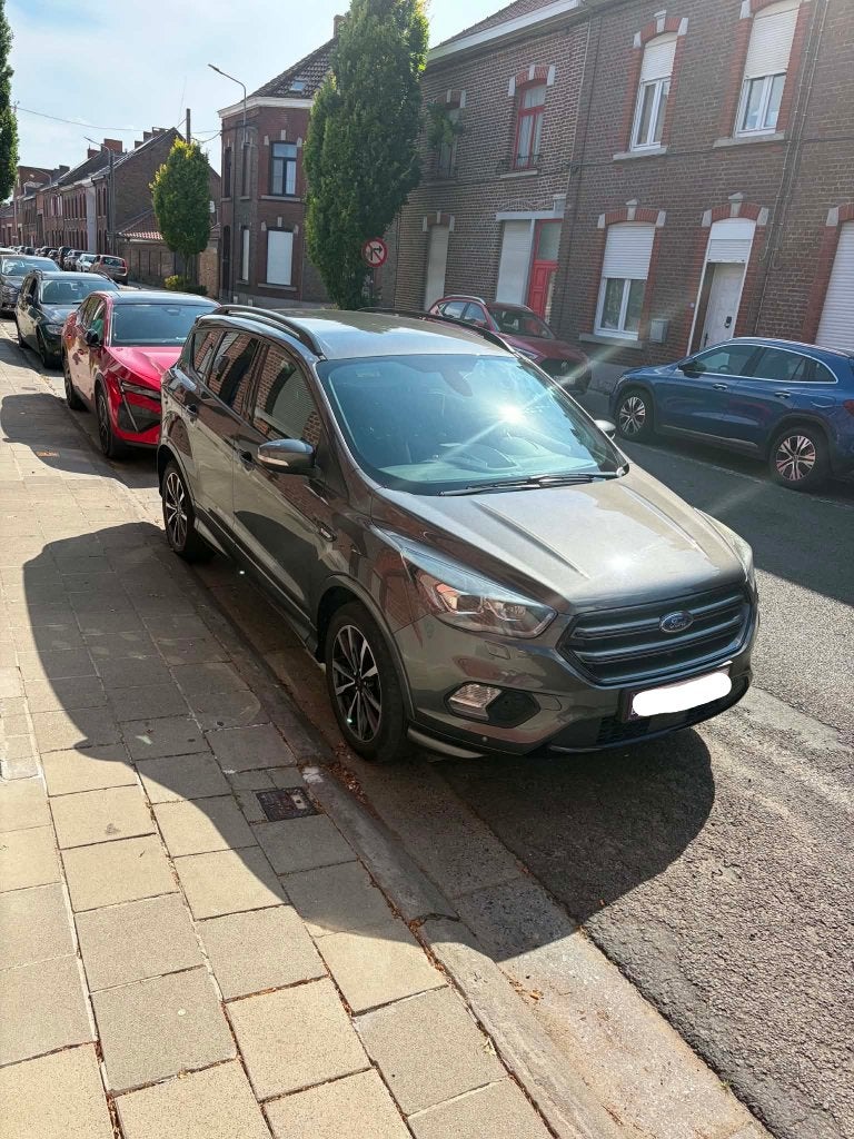 Ford Kuga 1.5 TDCI St line Automaat, 4 cilinders, Particulier, Kuga, SUV of Terreinwagen