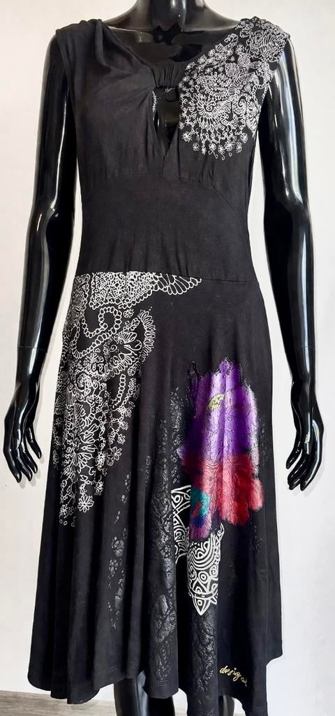 Robe Desigual T/S, Vêtements | Femmes, Robes, Porté, Taille 36 (S), Noir, Sous le genou, Enlèvement ou Envoi