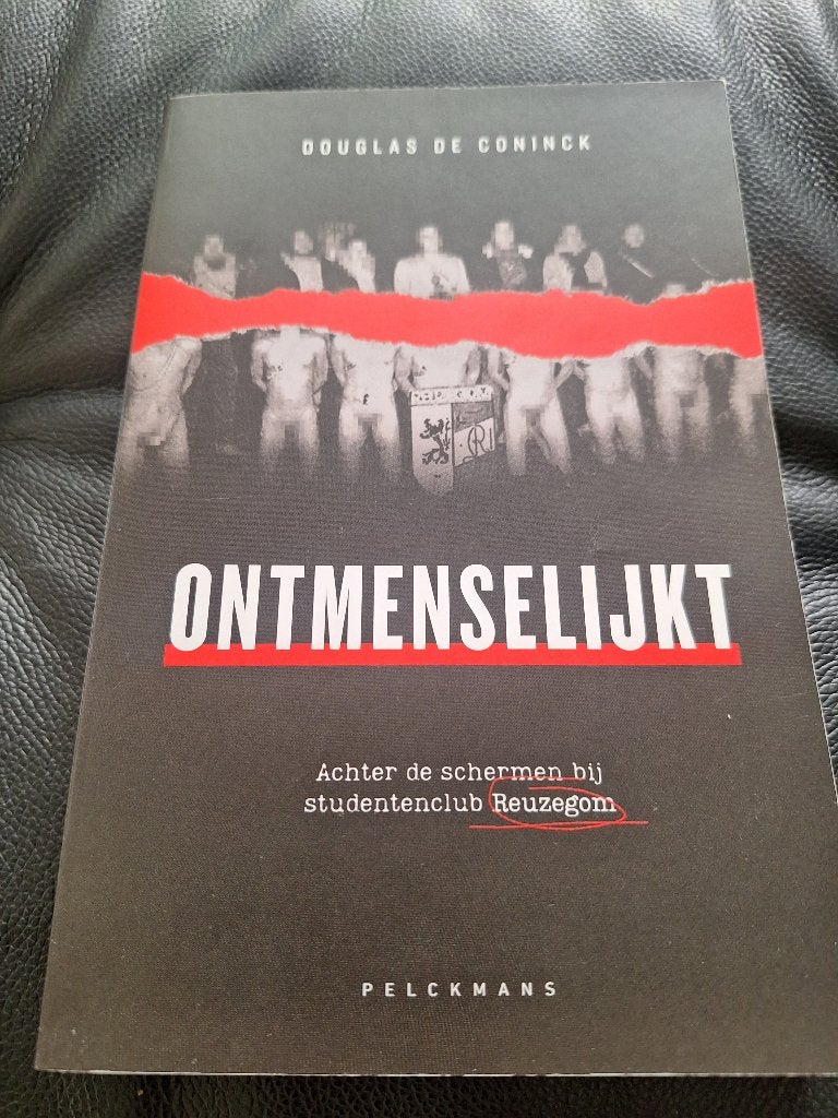 boek: ontmenselijkt (Reuzegom), Boeken, Ophalen, Gelezen, Douglas De Coninck, Maatschappij en Samenleving