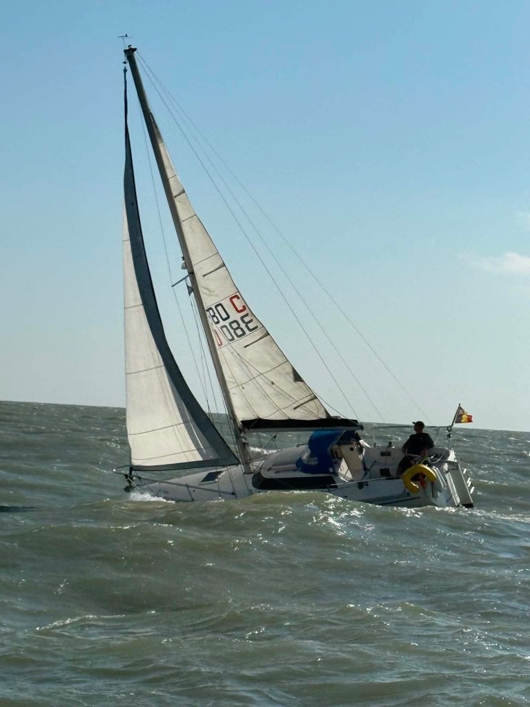Voilier à vendre fantasia, Sports nautiques & Bateaux, 9 m, Jeanneau, Diesel, 150 cm