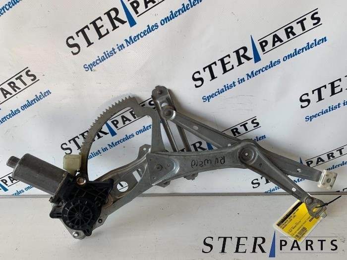 Ruitmechaniek 4Deurs rechts-voor van een Mercedes E-Klasse, Gebruikt, -, Ophalen of Verzenden, -