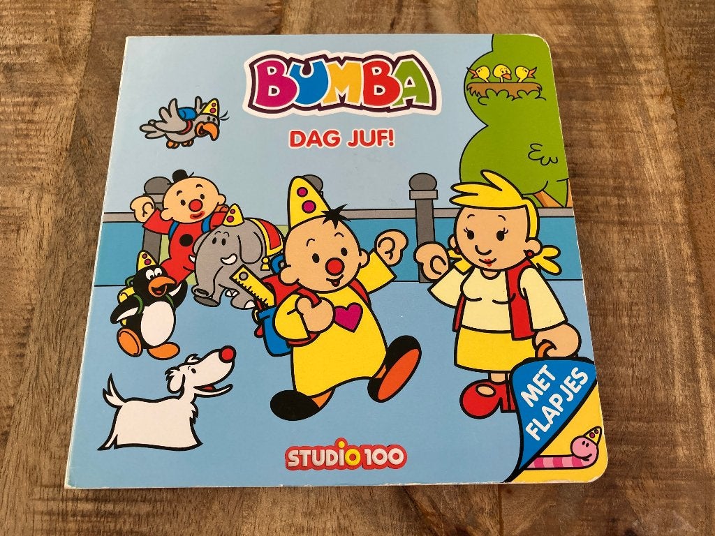 Kartonnen boek - Bumba: Dag juf! - Studio 100, Livres, Enlèvement ou Envoi, Comme neuf, Studio 100, Livre à déplier, à toucher ou à découvrir