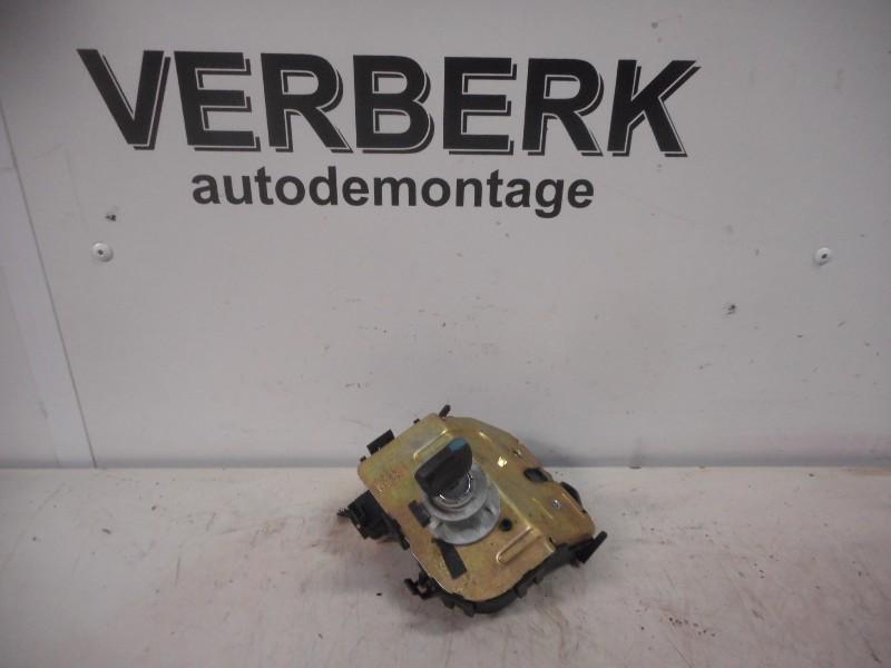 DIVERS VEROUILLAGE Ford Focus 1 (xs41a43102bk), Utilisé, Ford