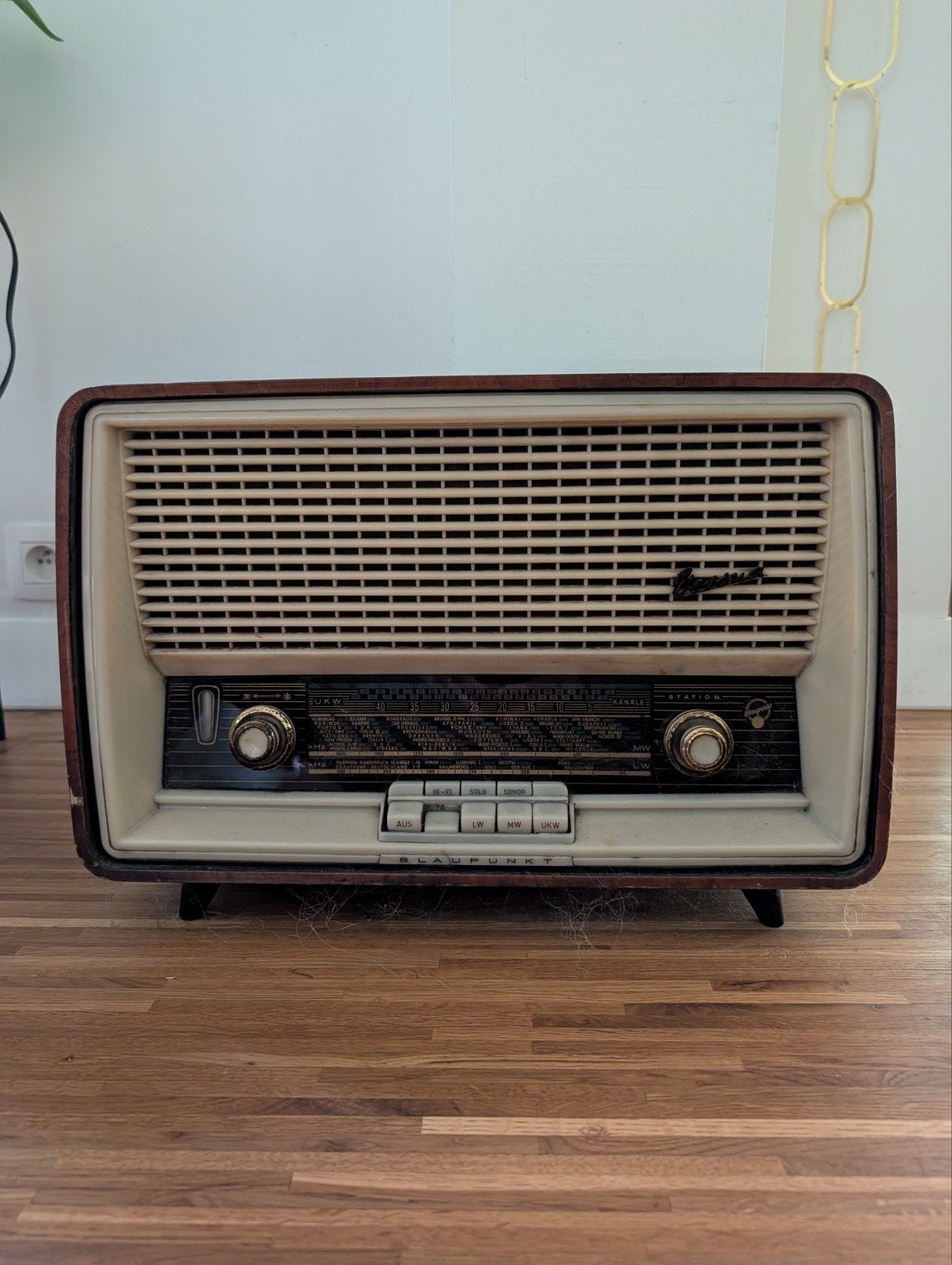 Vintage radio, Ophalen