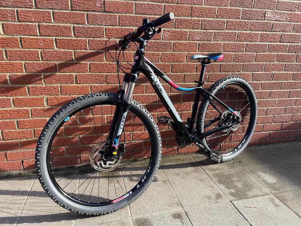Vtt Cube fille, Autres marques, Femmes, Comme neuf, Enlèvement