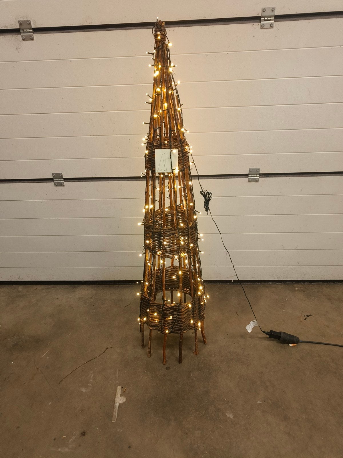 Houten kerstbomen met verlichting, Ophalen