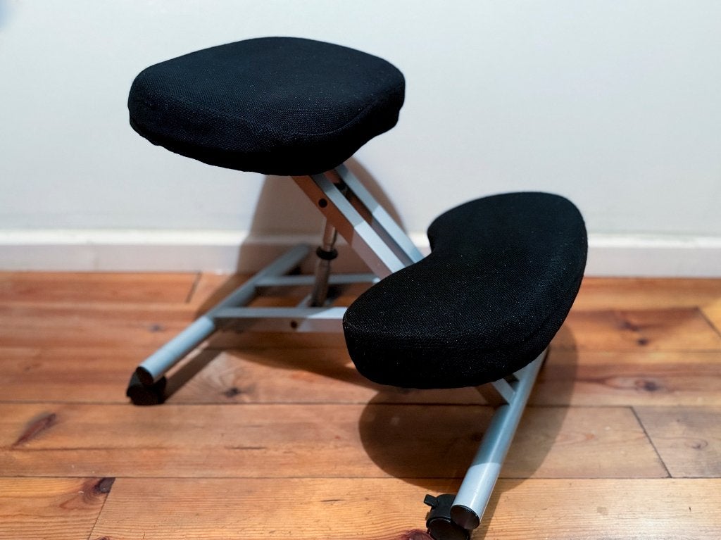Ergonomische kniestoel / kniekruk op wielen (zwart), Ophalen, Gebruikt, Zwart, Bureaukruk