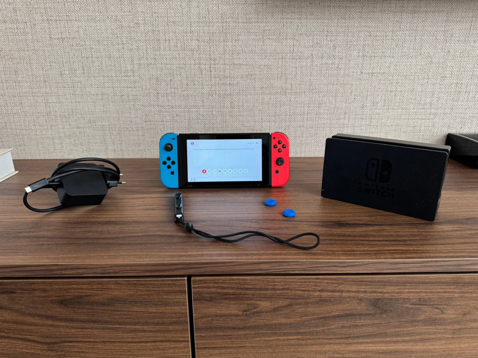 Nintendo Switch V2, Enlèvement ou Envoi, Comme neuf, Avec 2 manettes, Switch 2019 Upgrade