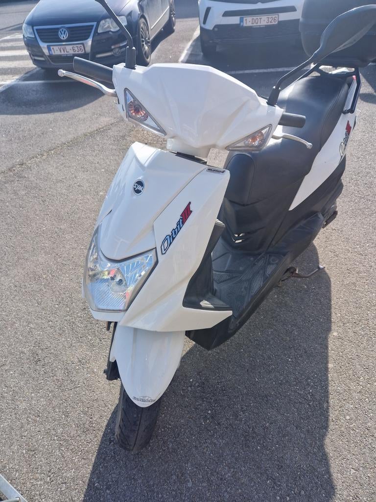 Brommer B klasse
15000 km, Fietsen en Brommers, Scooters | Peugeot, Ophalen