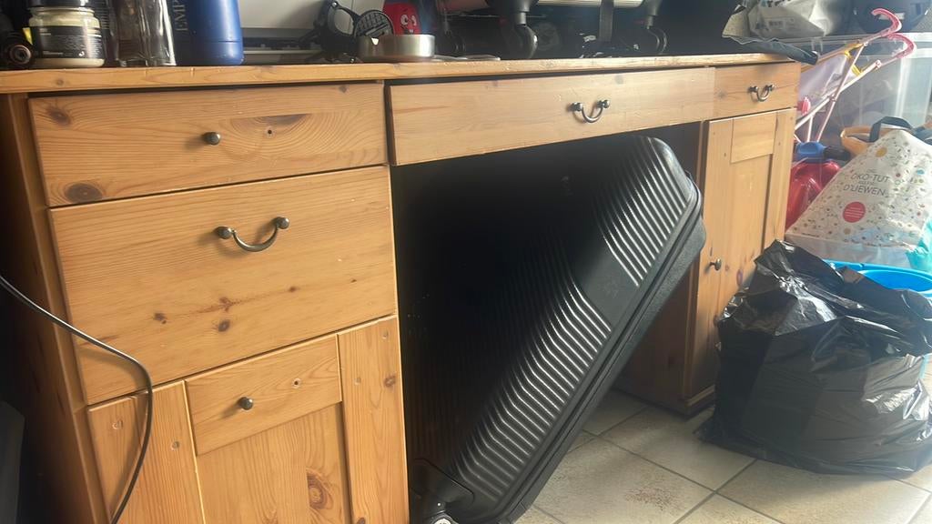 Pc tafel, Huis en Inrichting, Ophalen, Zo goed als nieuw