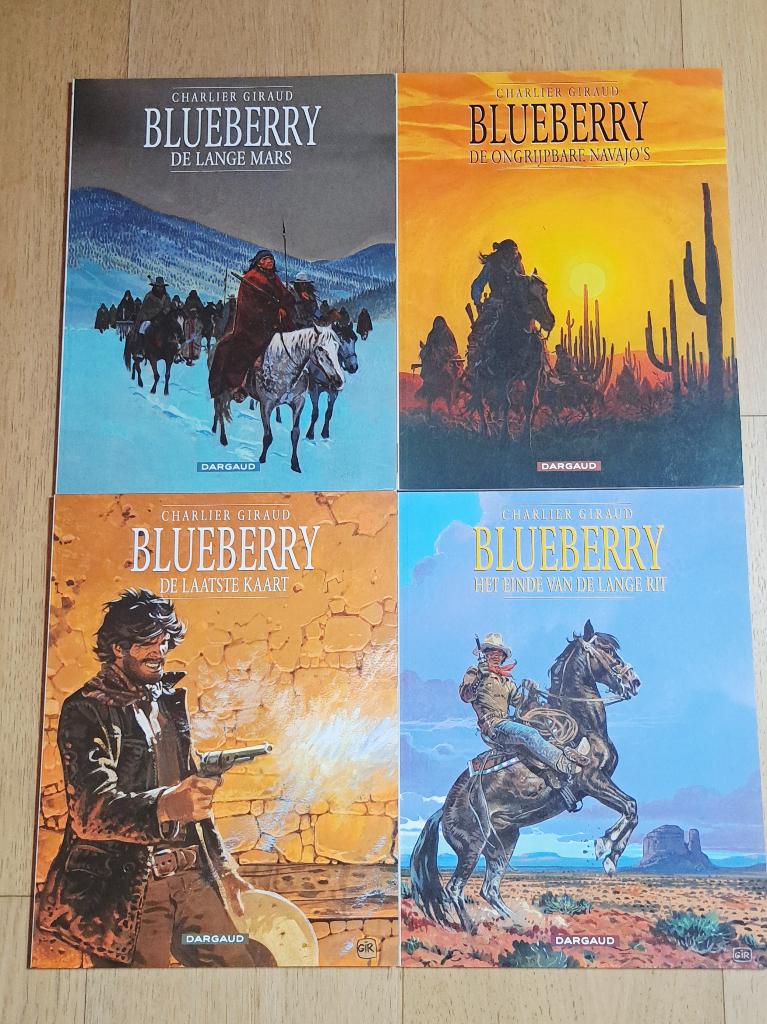 Blueberry strips, Giraud - Charlier, Ophalen of Verzenden, Zo goed als nieuw, Meerdere stripboeken