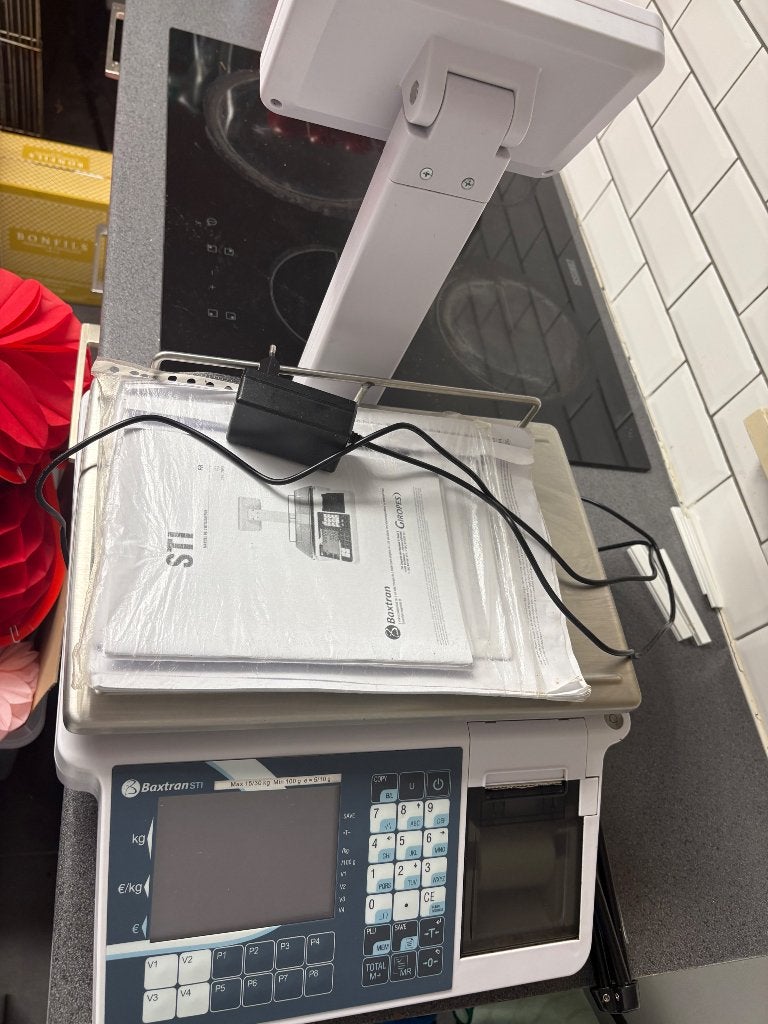 Weegschaal met kassarol (prijs berekening), Elektronische apparatuur, Weegschalen, Ophalen, Winkelweegschaal, 10 tot 50 kg, Fijner dan 1 gram