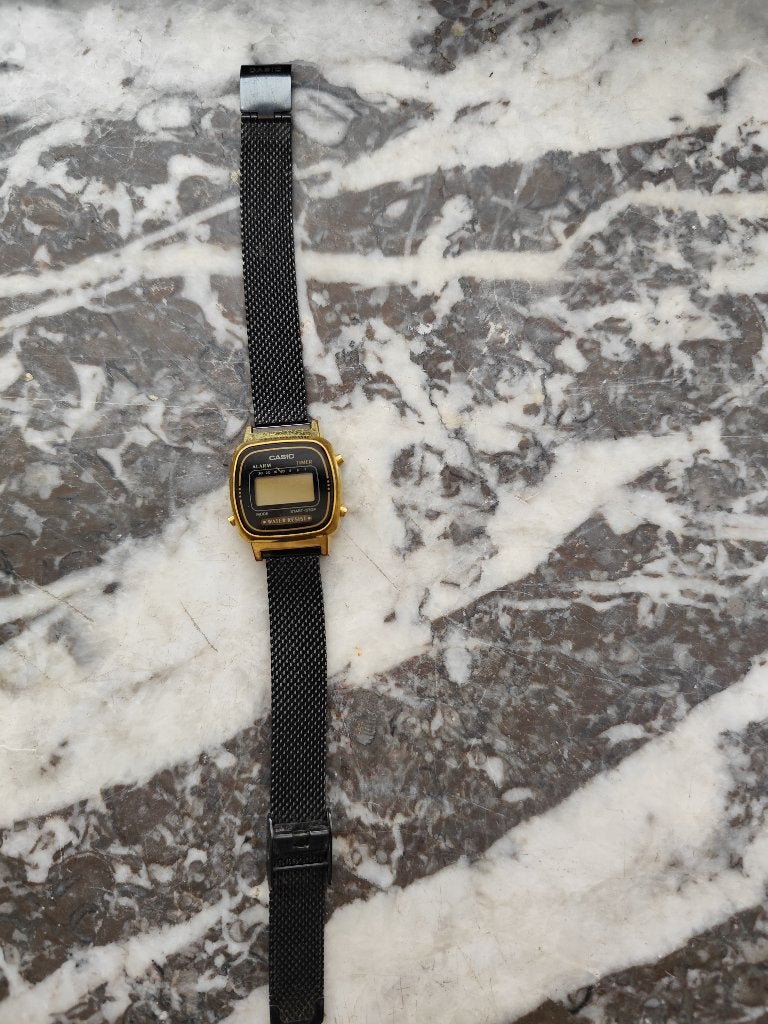 Montre Casio Vintage (LA670WE) - Dorée/Noire, Montre-bracelet, Autres marques, Acier, Enlèvement