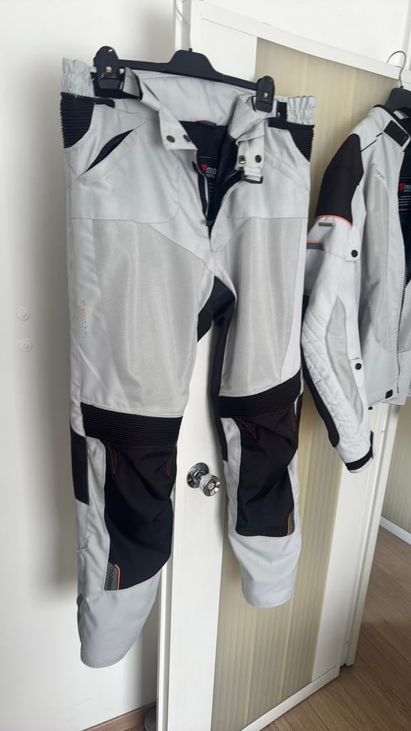 Mooie zomer motopak te koop, Ophalen