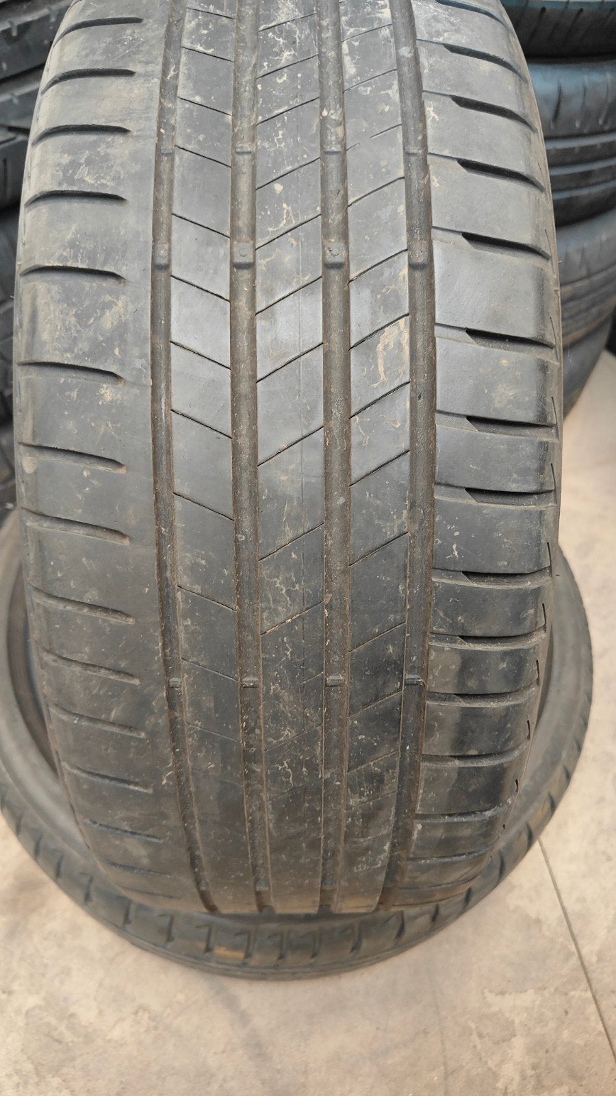 215/40r18 Bridgestone 45€ per stuk met montage en balanceren, Ophalen