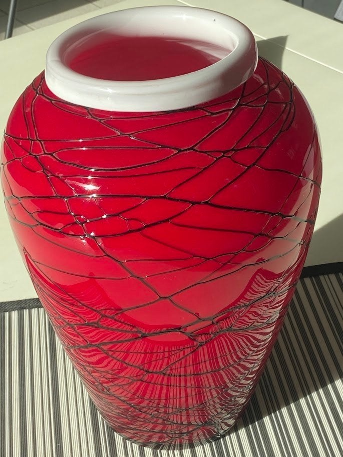 Massieve mondgeblazen retro design vaas in rood Murano glas, Ophalen, Handgemaakt, Rood, Glas