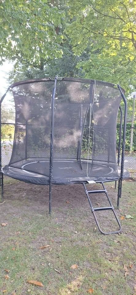 Trampoline Salto met omranding + trap, Kinderen en Baby's, Ophalen, Gebruikt