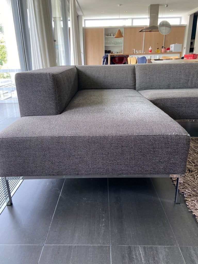 Assise en tissu gris en bon état, Enlèvement, Utilisé, Quatre personnes ou plus, Tissus