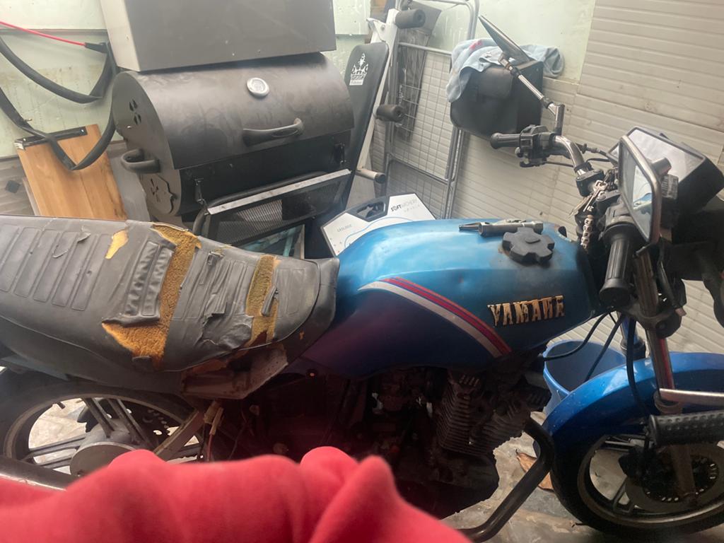 Yamaha 400 cc, Motos, Enlèvement, Utilisé