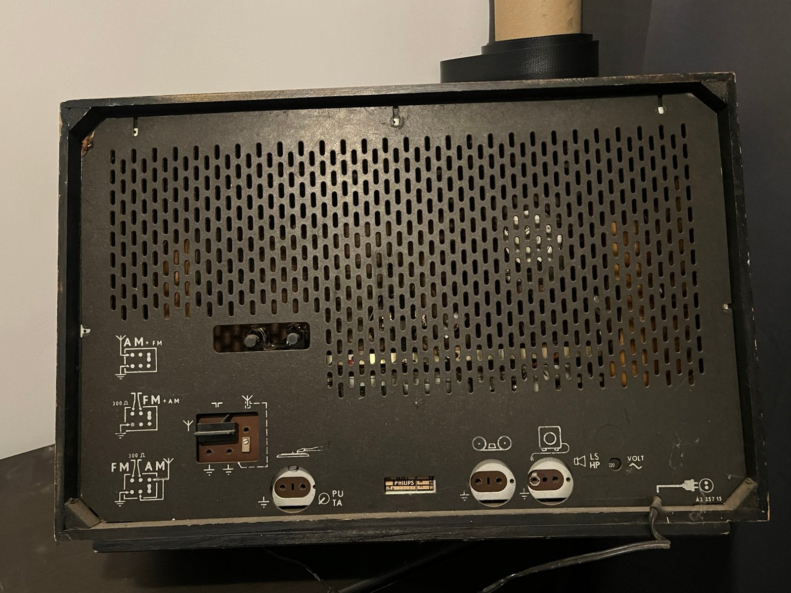 Radio à tube Philips vintage - Elle fonctionne toujours !, Enlèvement ou Envoi