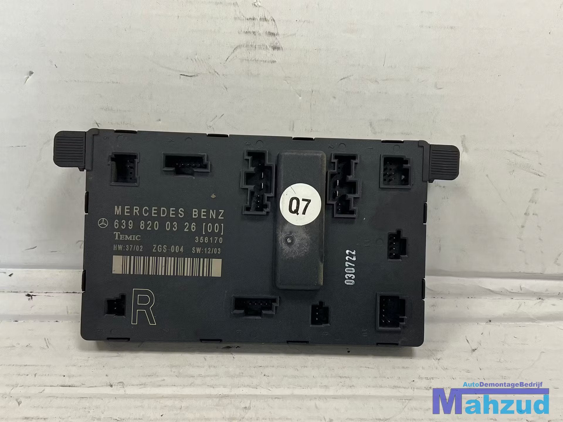 MERCEDES VITO W639 Links deur module 6398200326 2003+, Gebruikt, Mercedes-Benz AG, Mercedes-Benz, Mercedesstrasse 120
70372  Stuttgart, DE