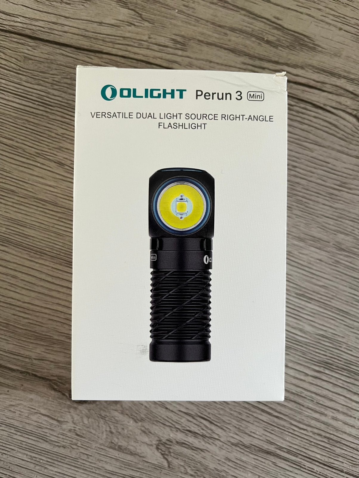 Olight Perun 3 Mini - Lampe de poche professionnelle, Enlèvement ou Envoi, Comme neuf, Batterie