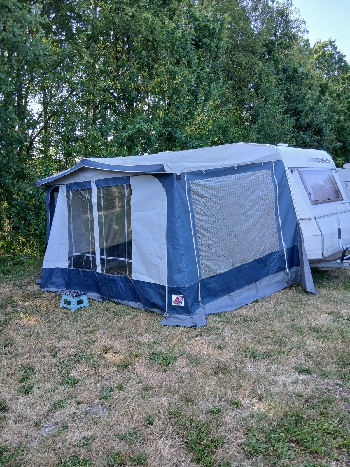 caravan -750kg keuring vrij bouwjaar 1994, Vast bed, Koelkast, Tot en met 2, Treinzit