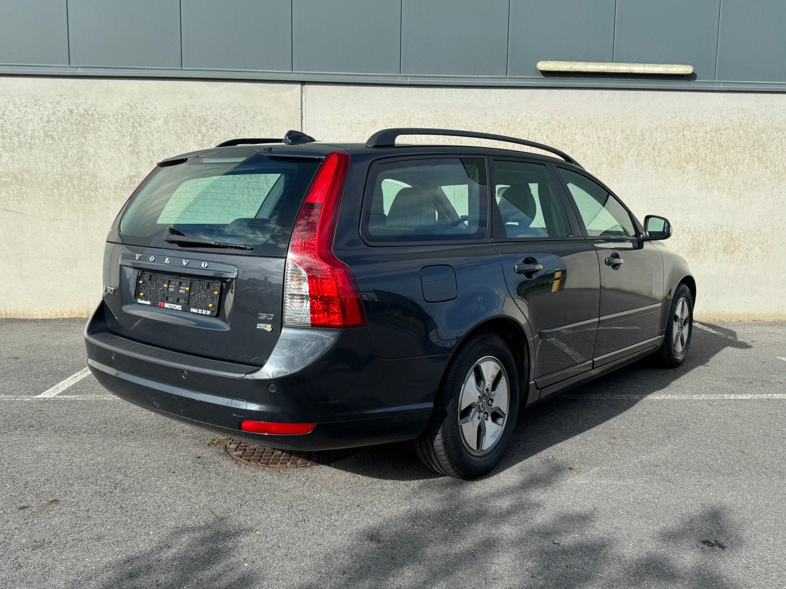 Volvo v50 - 2009 - 140.000 km - diesel 1.6 - 1 eigenaar, Autos, Cuir, Euro 5, Entreprise, Boîte manuelle