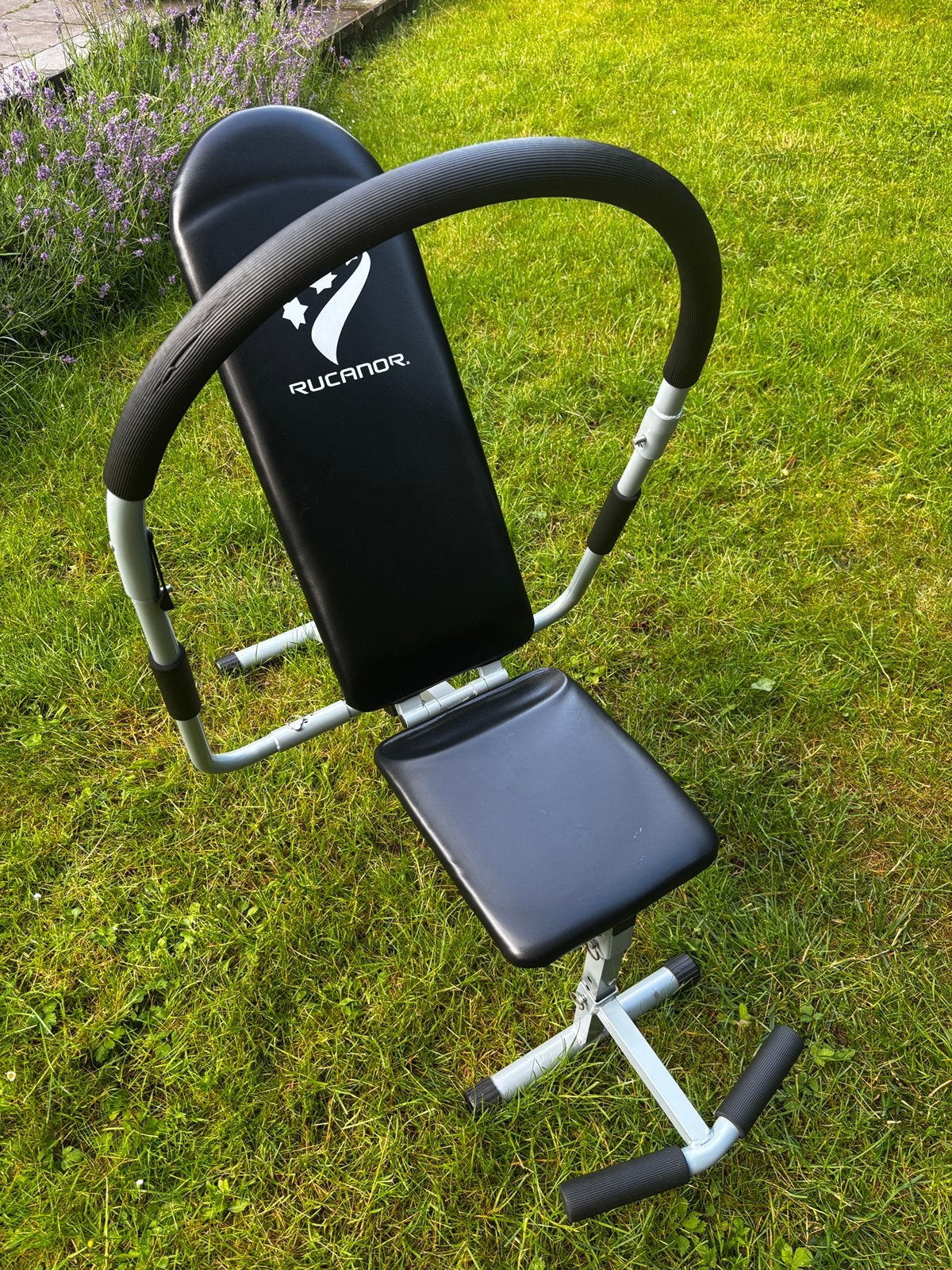 Fitnesstoestel voor buikspieren, Sport en Fitness, Fitnessmaterialen, Ophalen, Gebruikt, Buik, Fitnessbank
