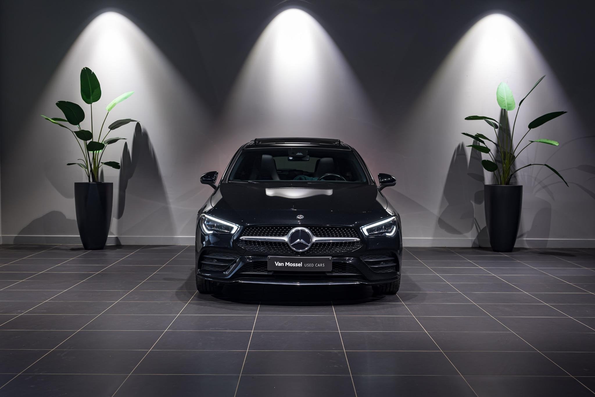 Mercedes-Benz CLA-klasse Shooting Brake 250 e AMG Line PANOD, Auto's, CLA, Stof, Gebruikt, 4 cilinders