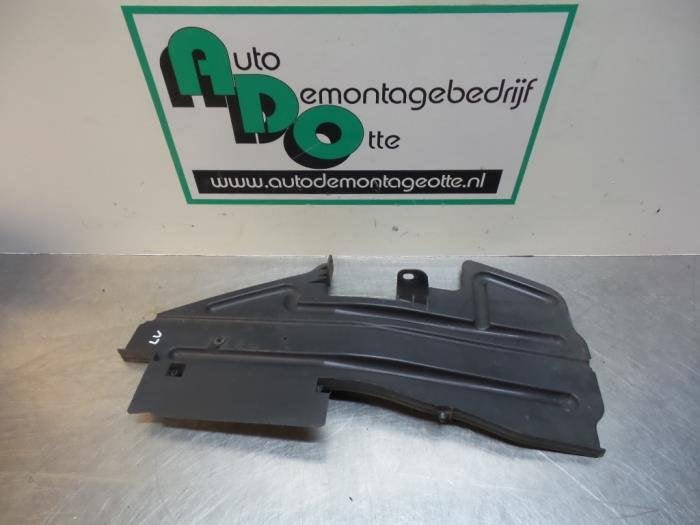 Guidage d'air d'un Toyota Avensis (Avensis 03-), -, 3 mois de garantie, Toyota, Utilisé