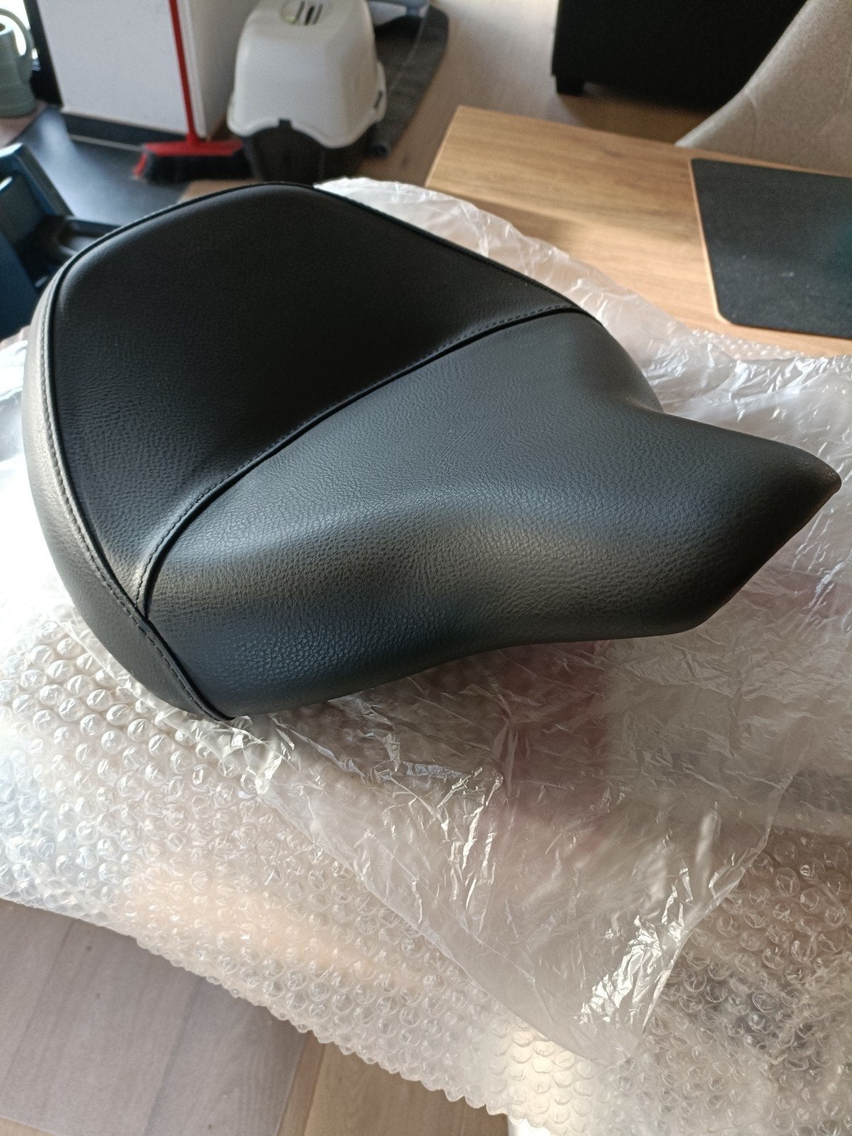 Orgineel nieuw Triumph Bobber zadel., Motoren, Particulier, Nieuw