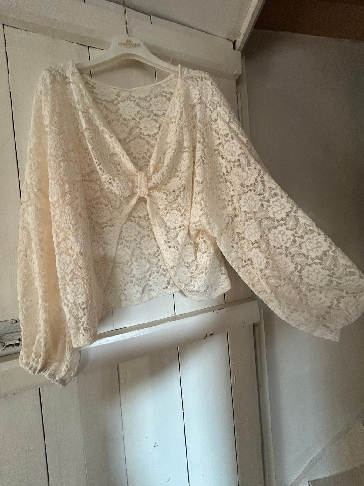 Crème/ecru blouse van geknoopt kant, Ophalen of Verzenden, Nieuw