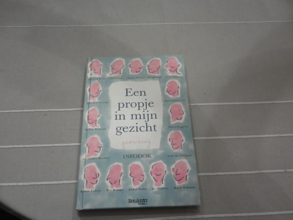 een propje in mijn gezicht, Ophalen of Verzenden